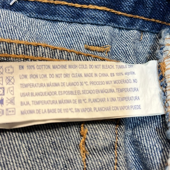 NWT FOREVER 21 denim shorts - Picture 5 of 6